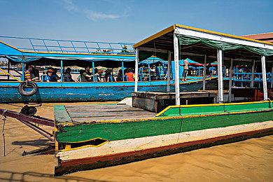 《弹丸论破》遇到战斗爽，能够碰撞出怎样的火花？